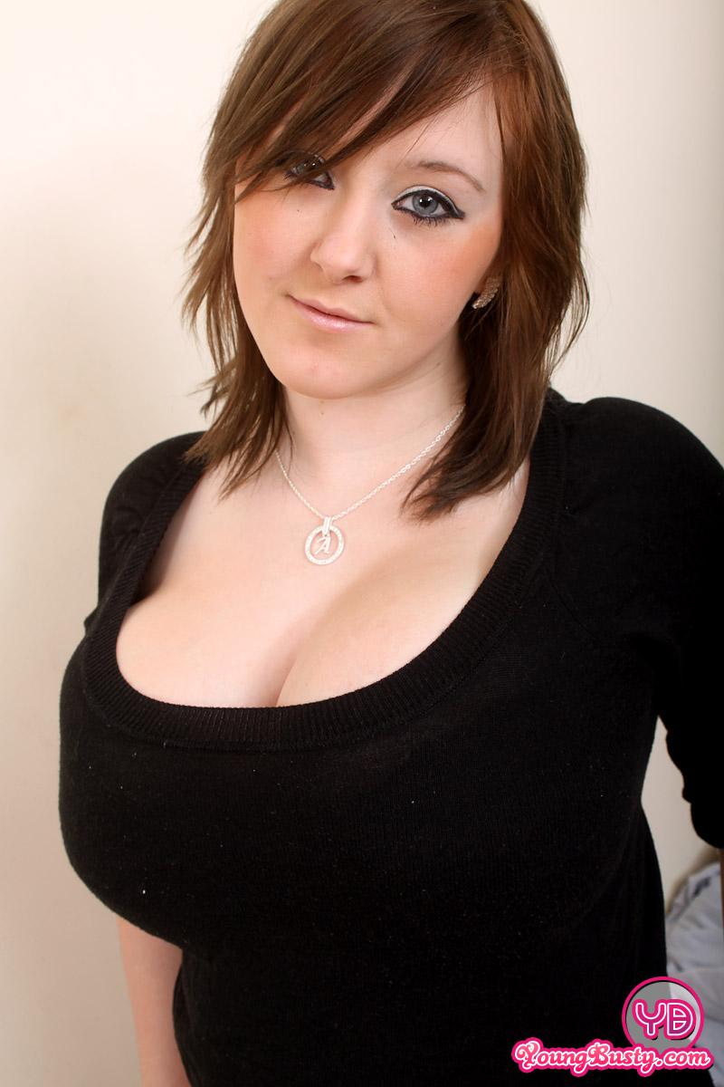 Peggy recommends best of Busty young videos Top Porn Photos Peeing pussy tgp