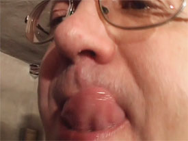 Old fart fucking a young girl