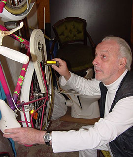Old fart fucking a young tart