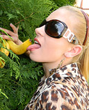 Leony Aprill